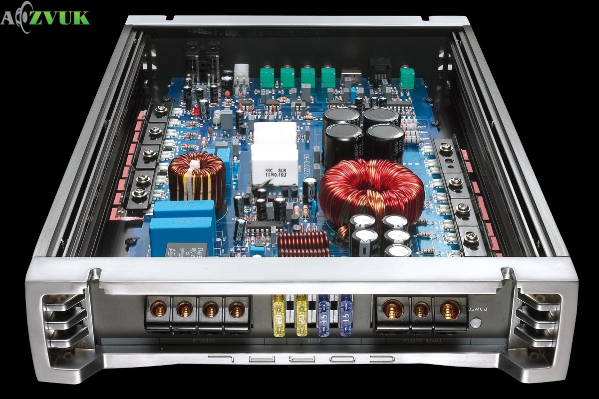 Автомобильный усилитель звука Coral XTA 130